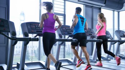 jeunes-tapis-course-salle-sport