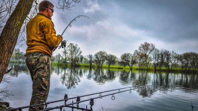 homme-peche-carpe